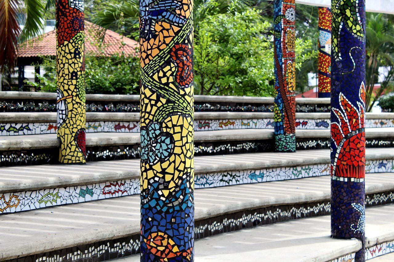 Lee más sobre el artículo Arte con azulejos para darle color a Vallarta