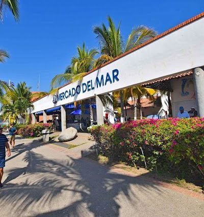 Mercado del Mar en la Cruz de Huanacaxtle