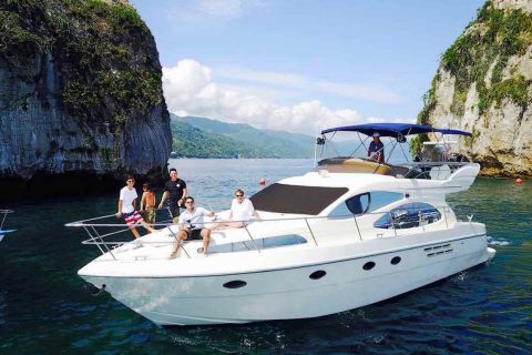 Yates Exclusivos en Puerto Vallarta: glamour, diversión y descanso